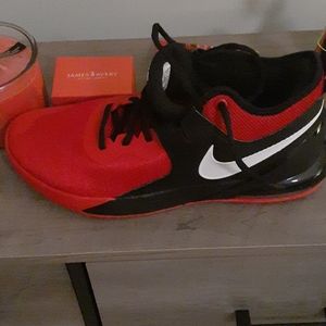 Nike mens air max impact